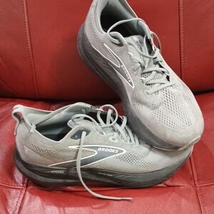Brooks Charcoal Athletic Sneakers